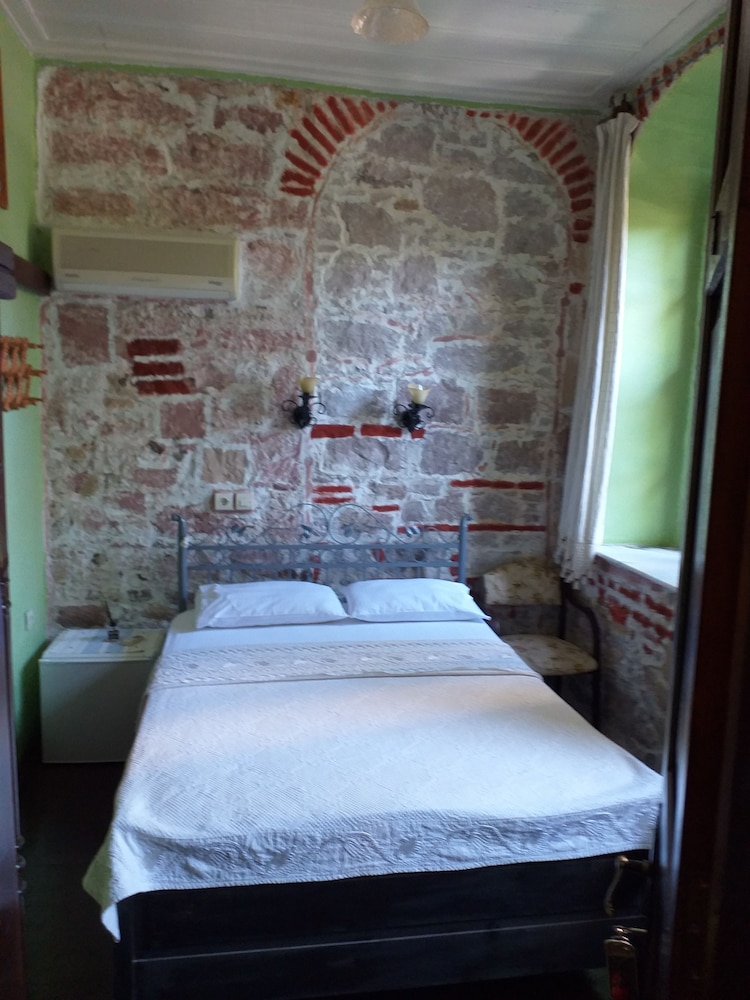 Cunda Zehra Teyzenin Evi 24/74