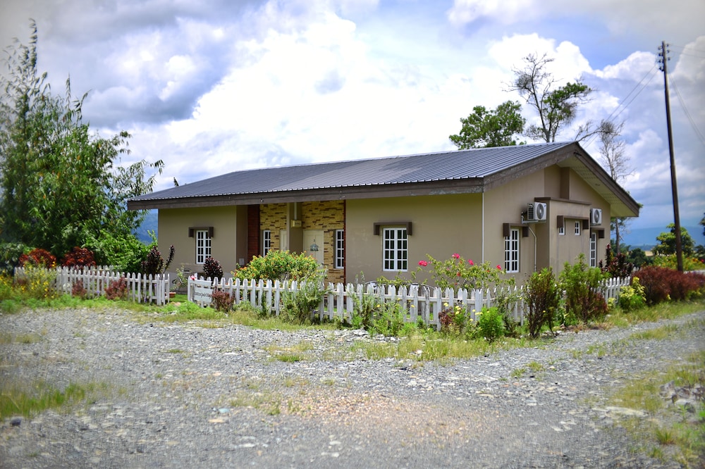 Sabah Tea Garden 14/70