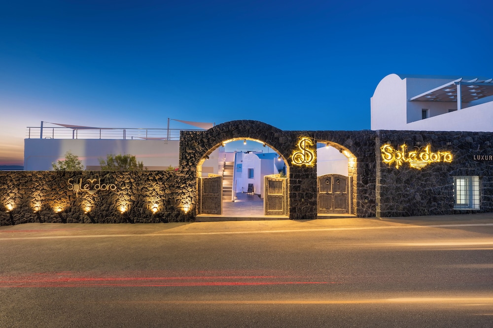 Sole doro Luxury Suites Santorini 37/50