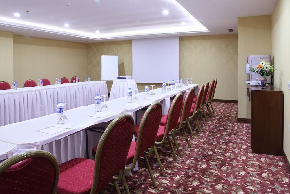 Otel Senbayrak City 48/58