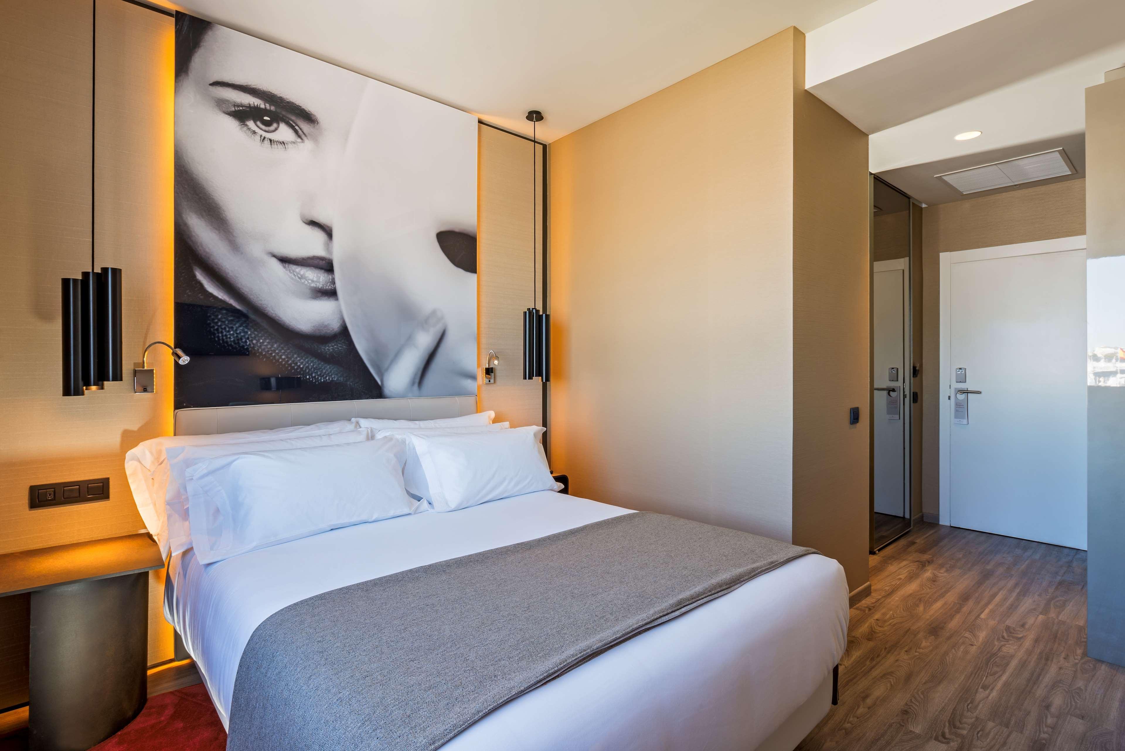 Standard, Double Bed