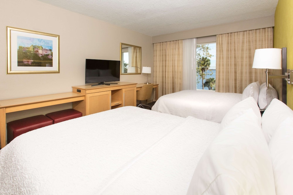 Room, 2 Queen Beds, River View, Water View