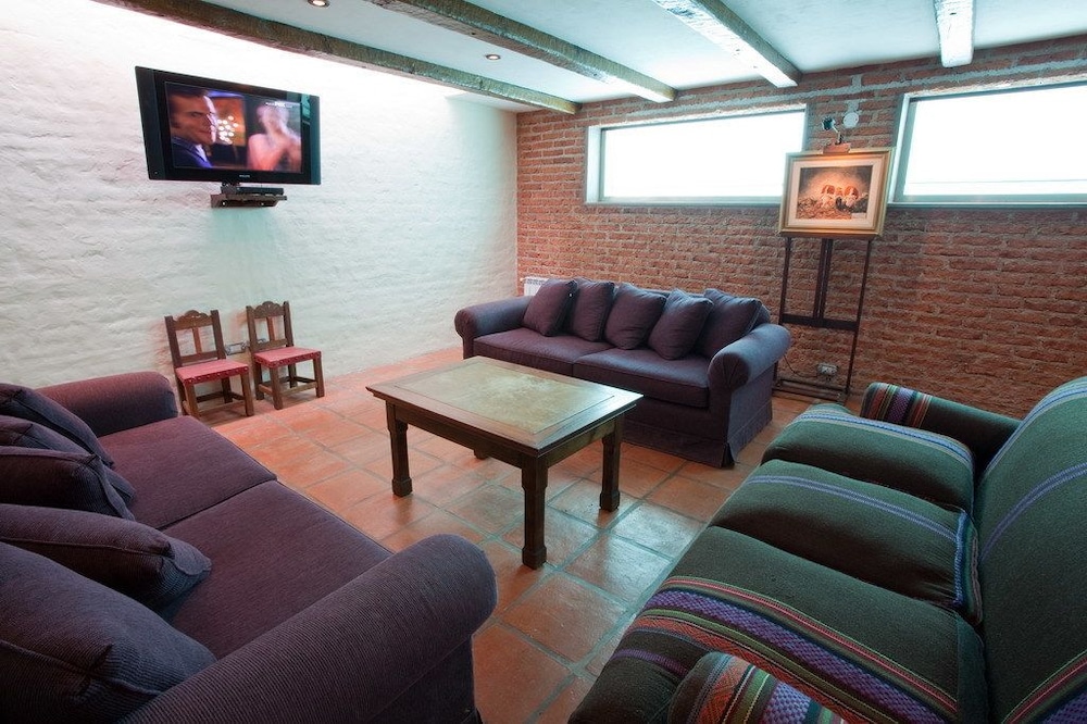 Marques de Tojo Hotel 41/63
