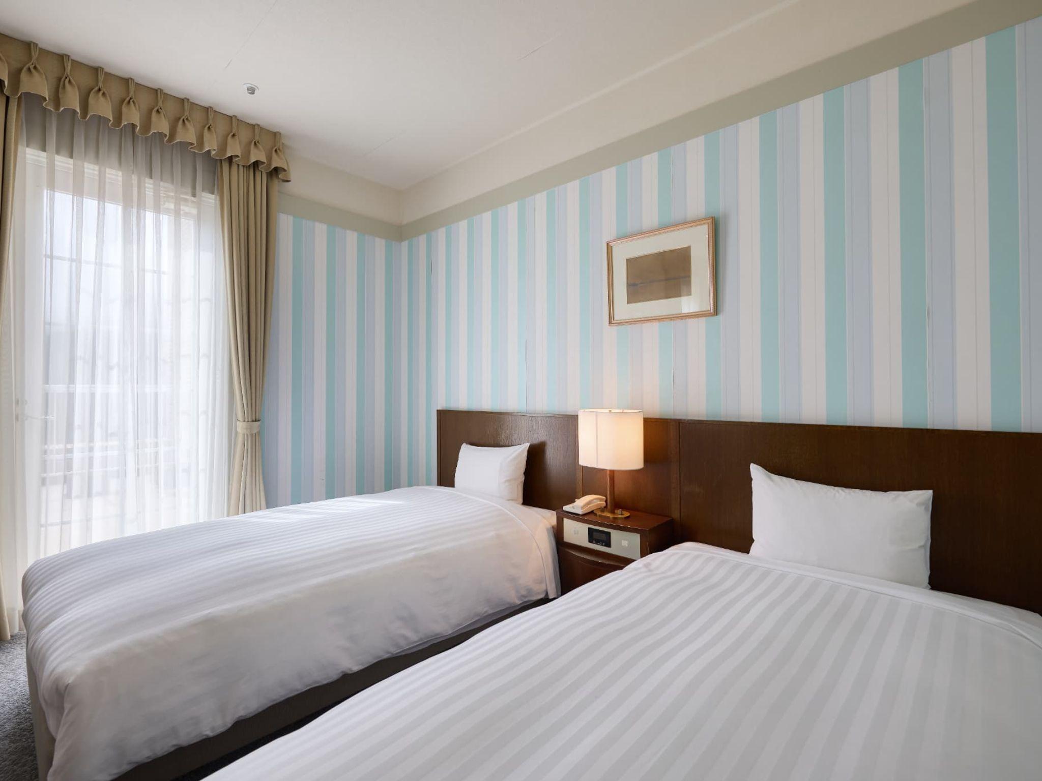 Room, Twin Beds