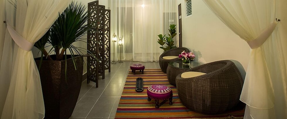 Humaira Hotel 4/41