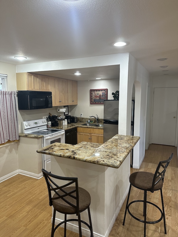 King Frederik Inn 53/69