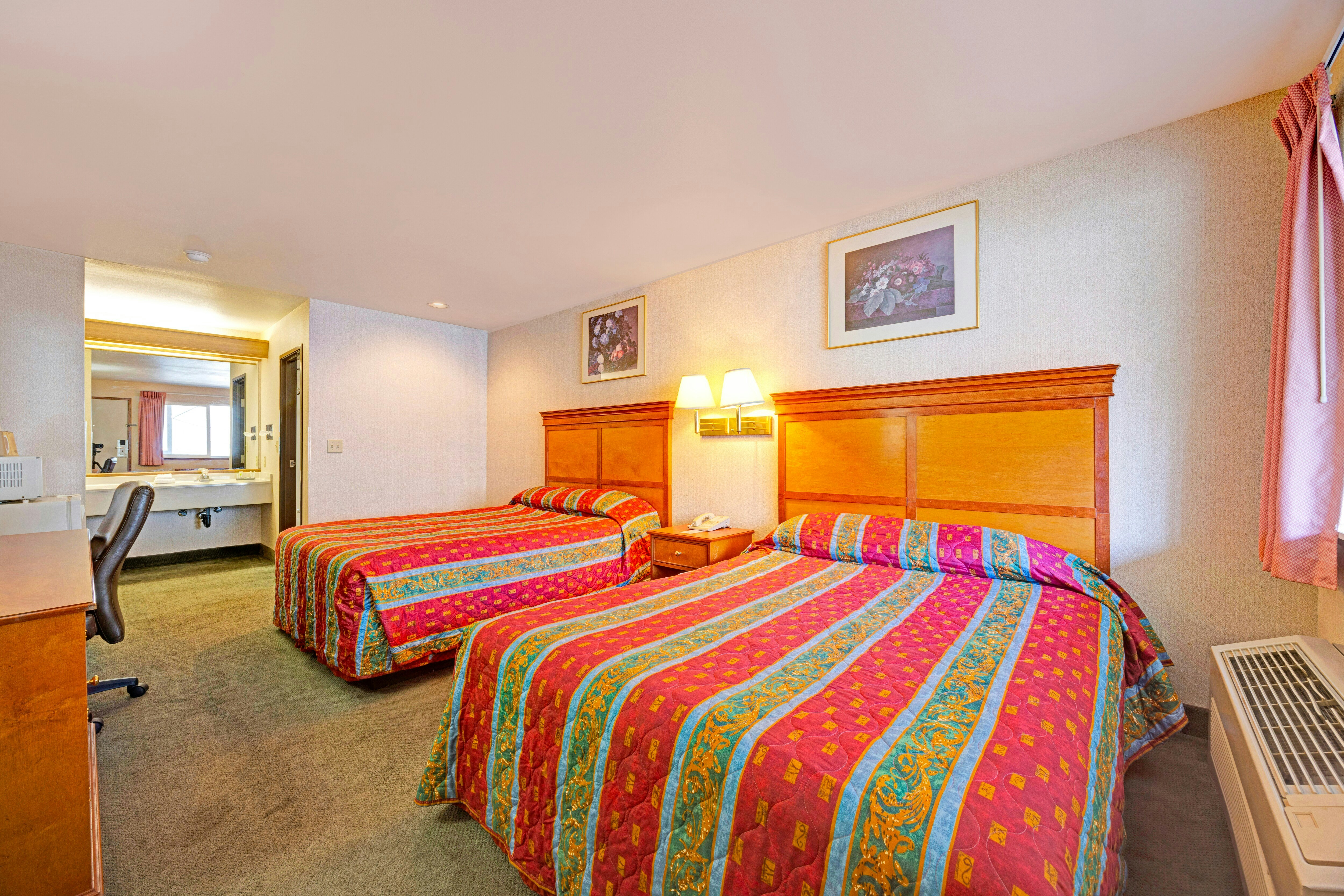 2 Queen Beds Non-Smoking
