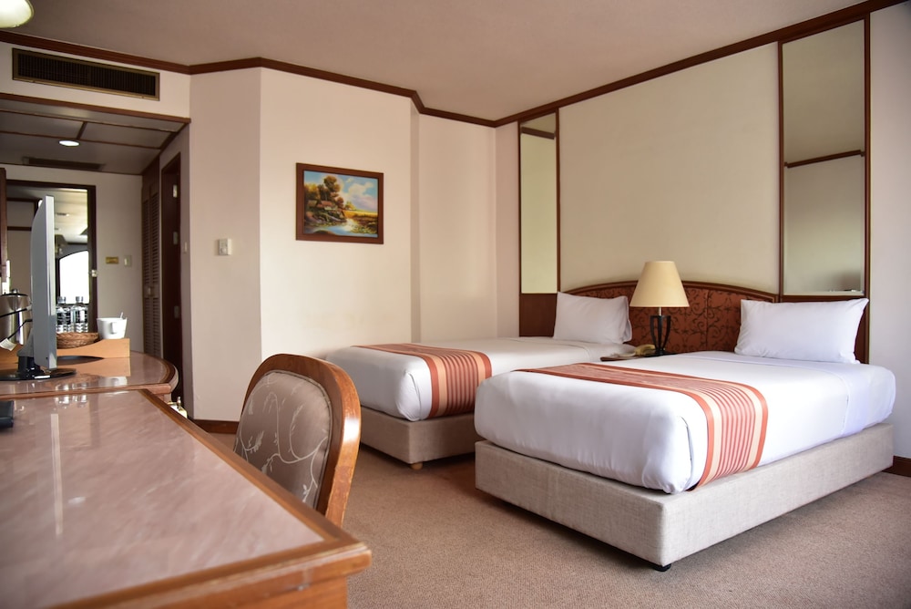 The Regency Hotel Hatyai 9/50