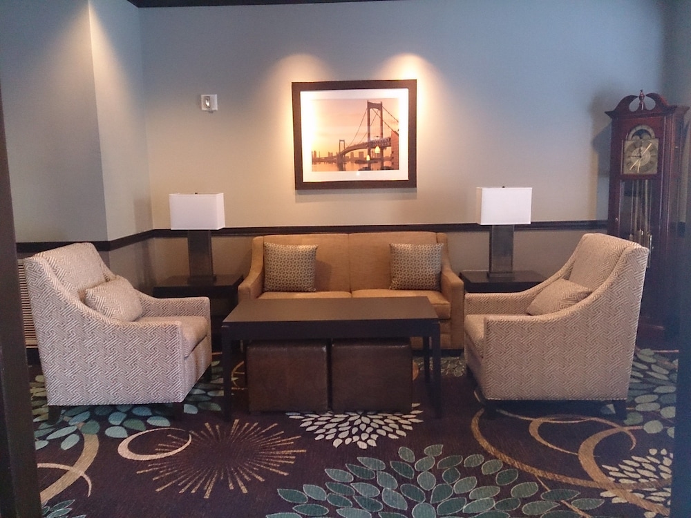 Staybridge Suites Columbus-Airport 38/50