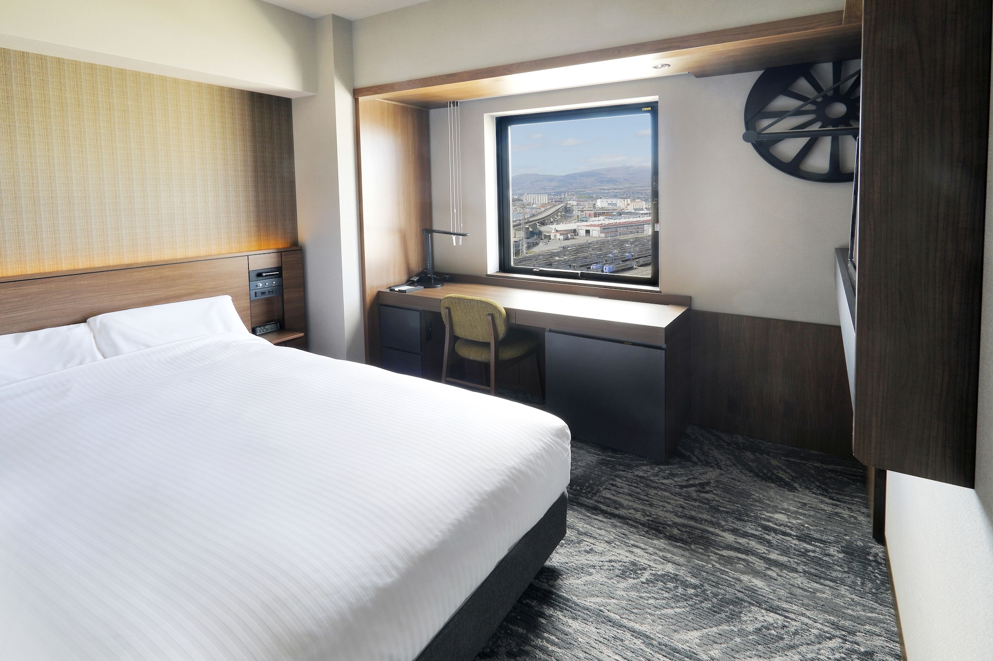 ECONOMY, LARGE SINGLE BED