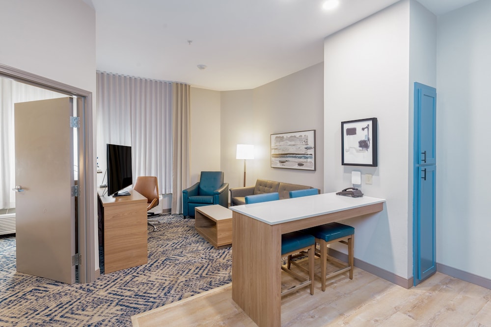 Candlewood Suites Oklahoma City-Moore 30/38