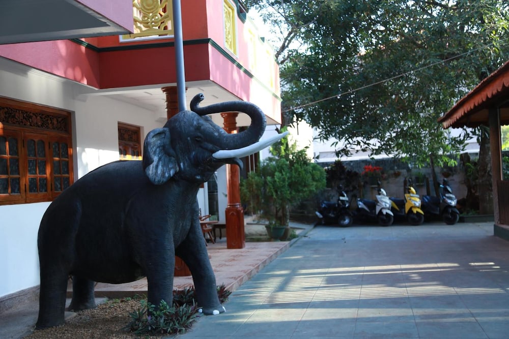 Sumal Villa 8/62