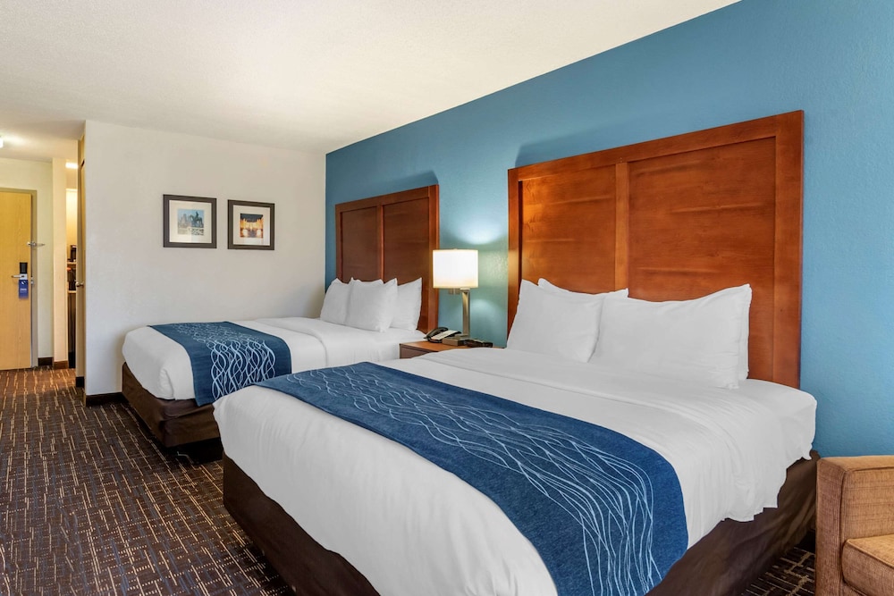 غرفة قياسية بسريرين كوين، Comfort Inn and Suites Lees Summit Kansas City 2/7