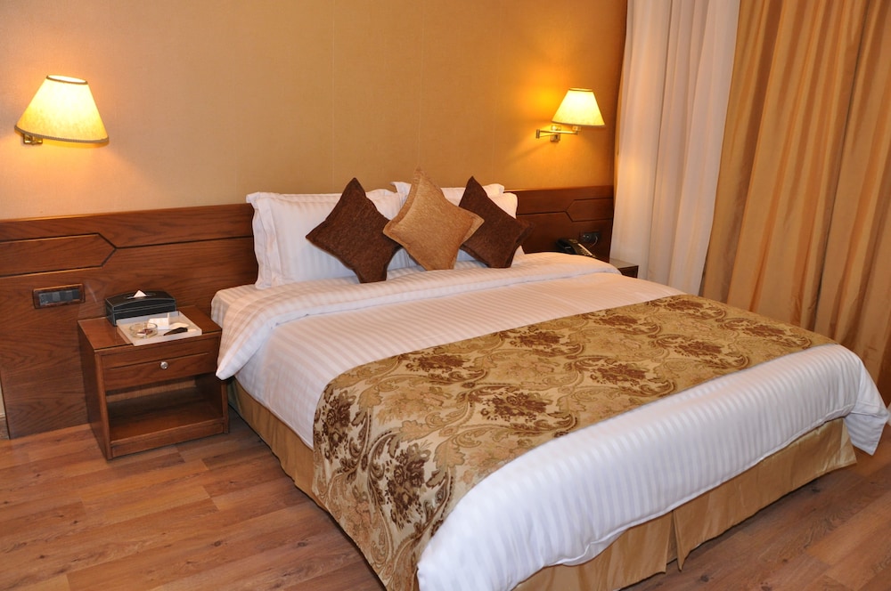 Orient Prince Hotel 18/55