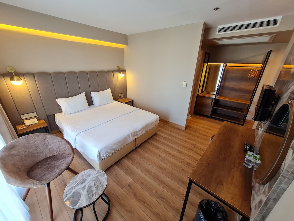 Superior, Single, Double Bed