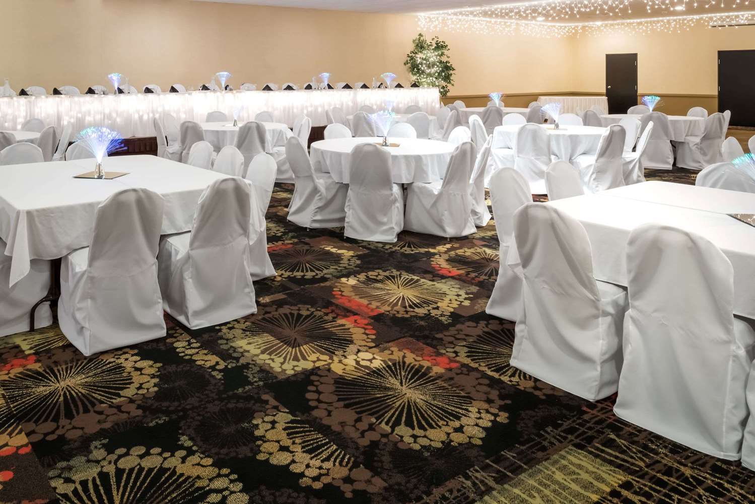 Ramada By Wyndham Grand Forks 33/40