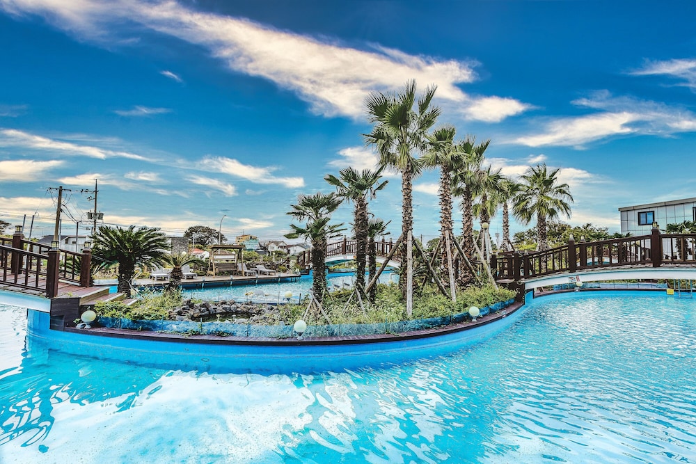 Water Garden Resort 63/68