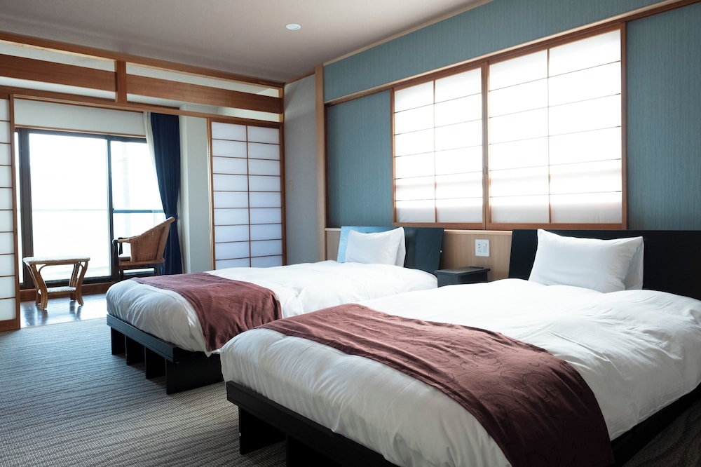 Japanese, Deluxe, Twin Beds