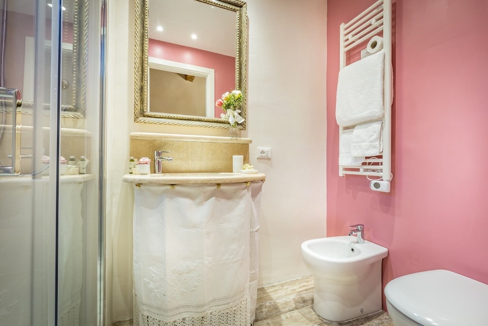Arno Apartment B 25/32