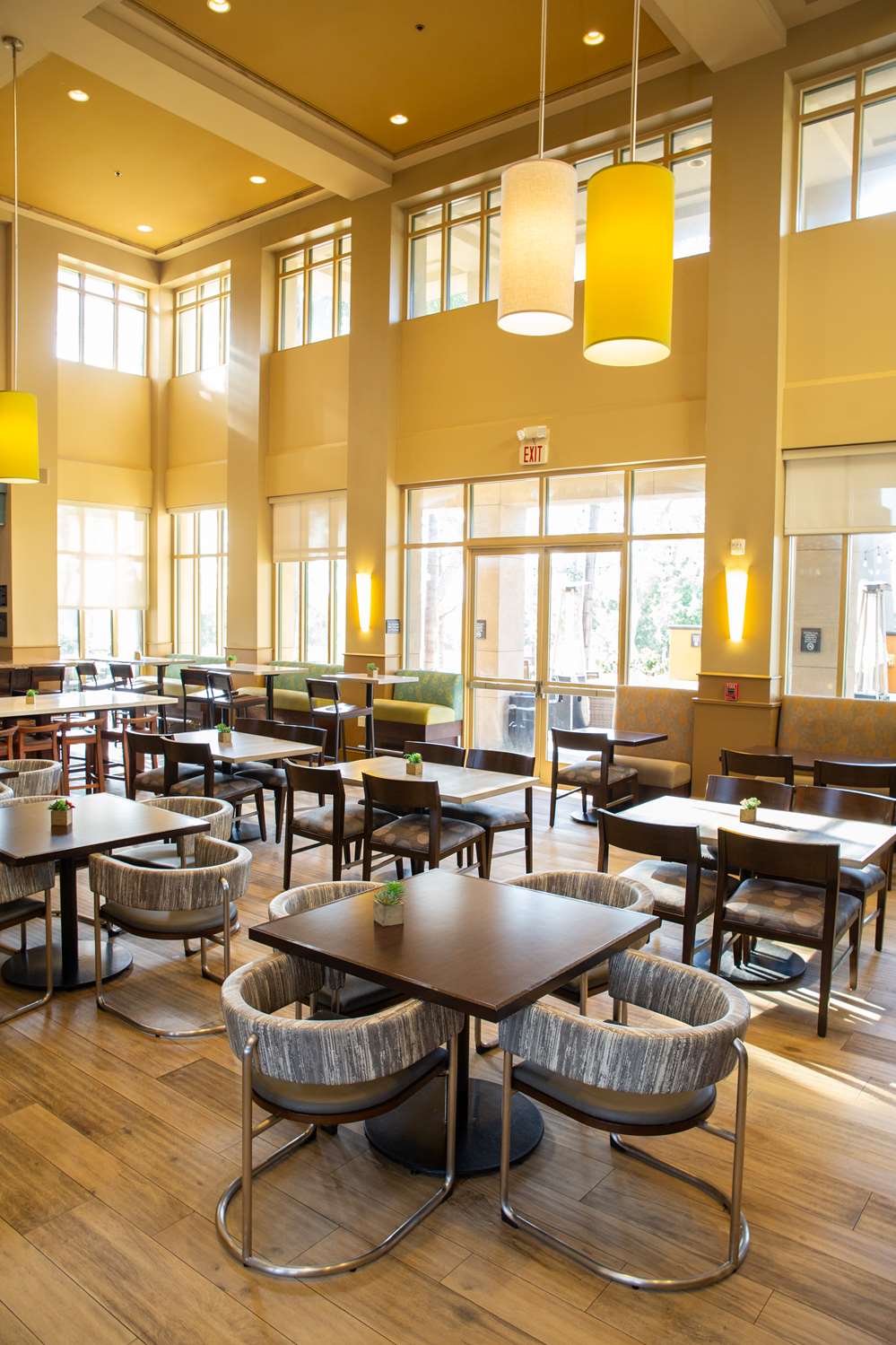 restaurant cafeteria