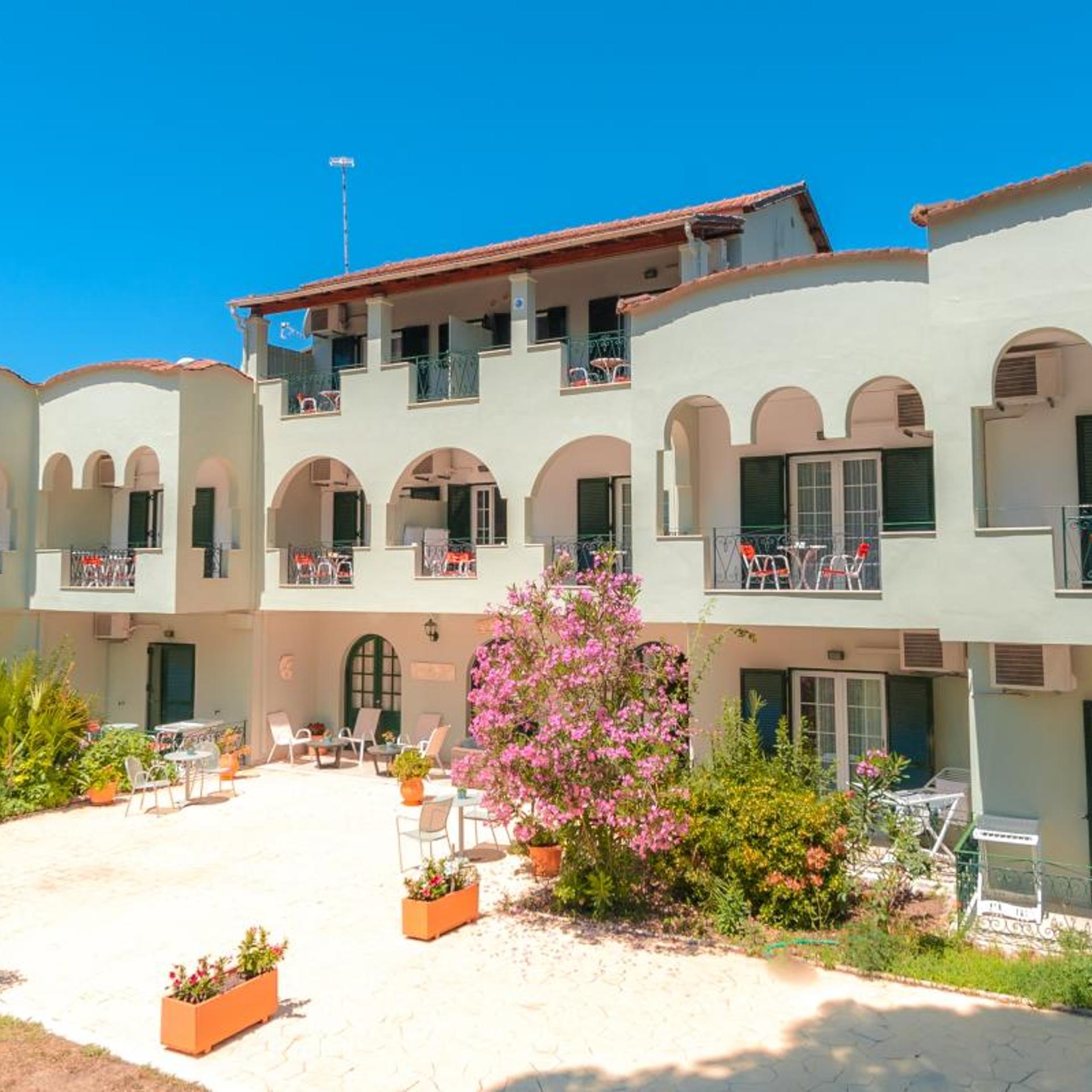 Vassilis Paradise Garden 15/67