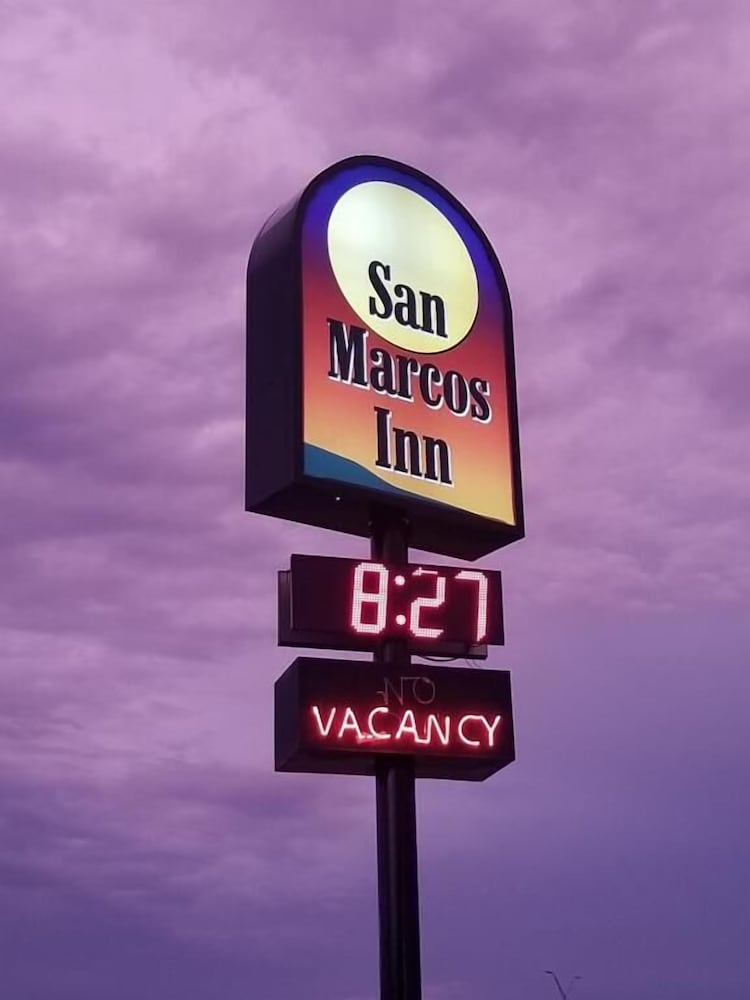 Americas Best Value Inn San Marcos 36/50