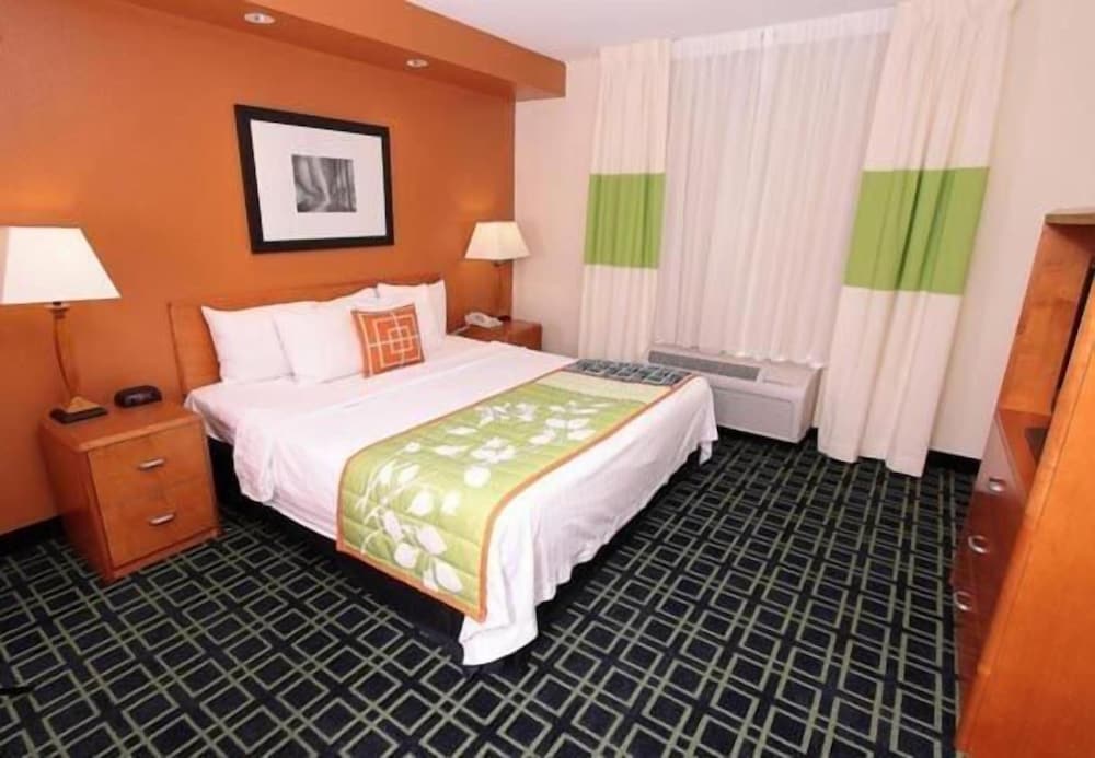 Fairfield Inn Suites Killeen 7/24