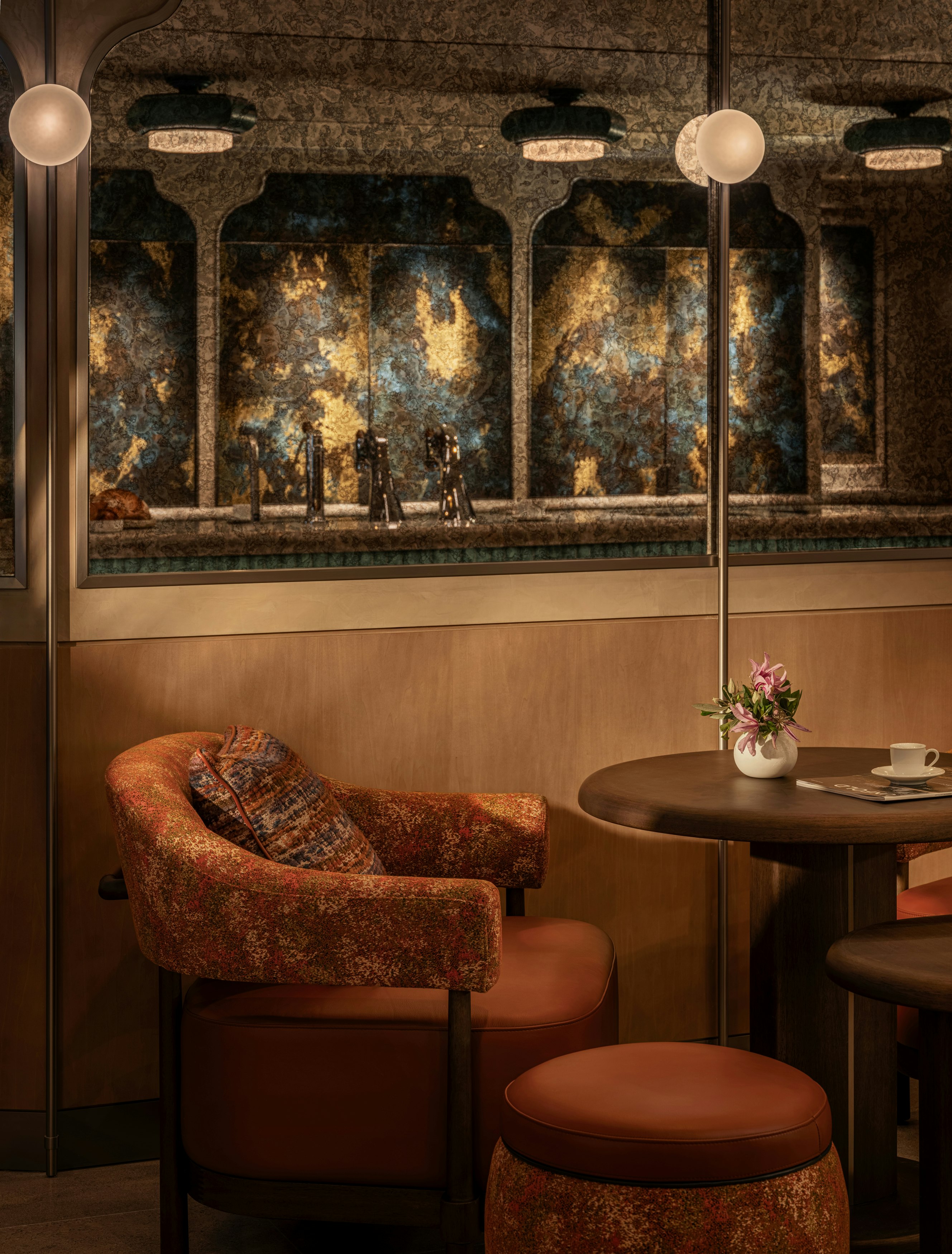 Mandarin Oriental The Landmark, Hong Kong 56/75