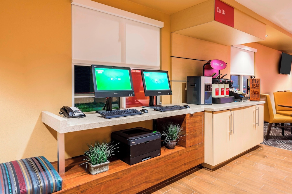 TownePlace Suites by Marriott Tampa Westshore/Airport 44/54