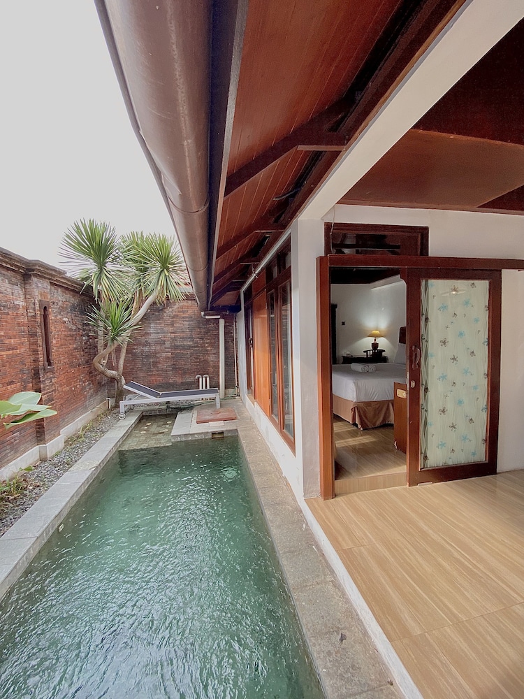 Chrome Hotel & Resort Solo 22/50