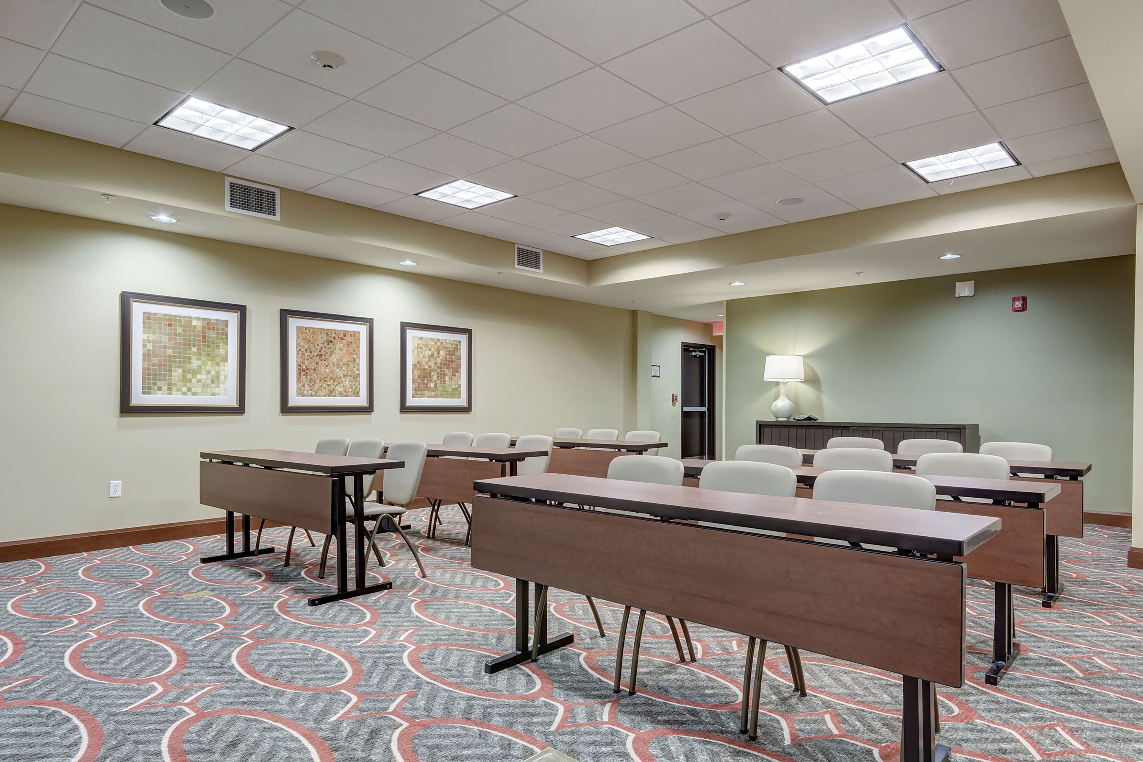 Staybridge Suites St Louis - Westport 29/37