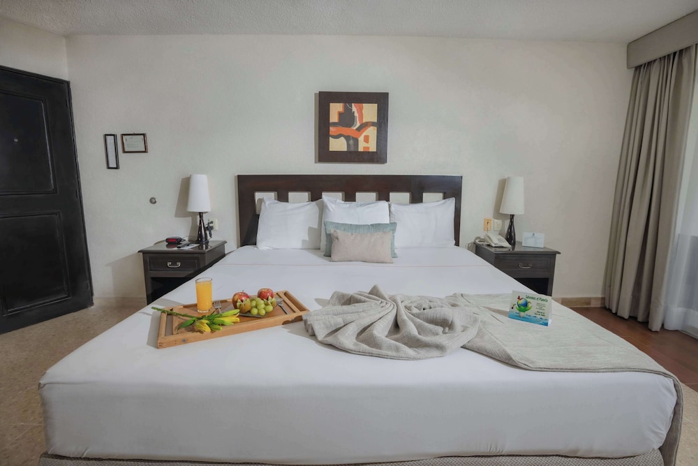 Standard, King Bed