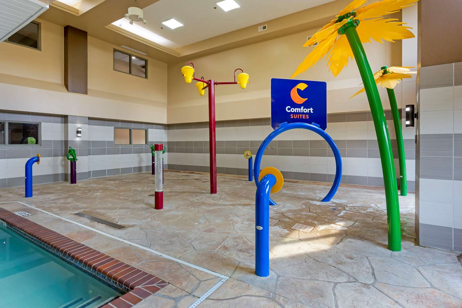 Comfort Suites Little Rock West 15/19