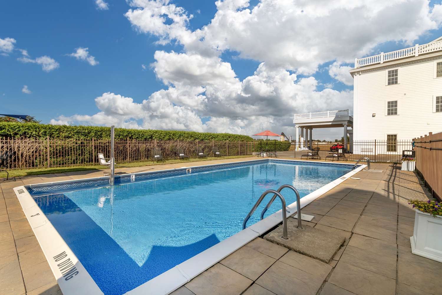 Best Western White House Inn 16/25