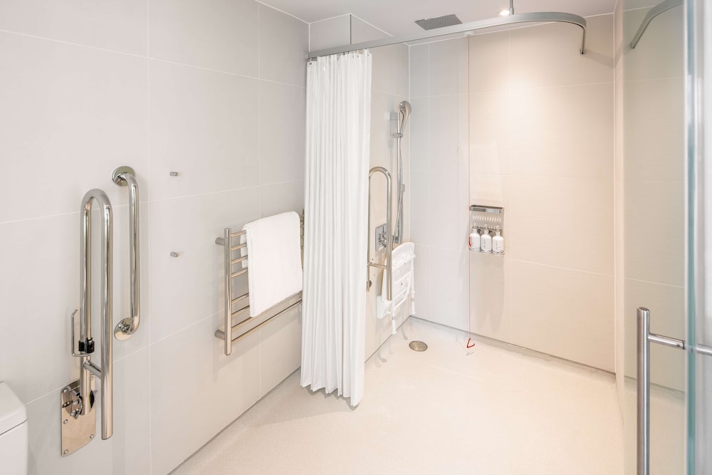 YOTEL London City, Select by Hilton 13/70