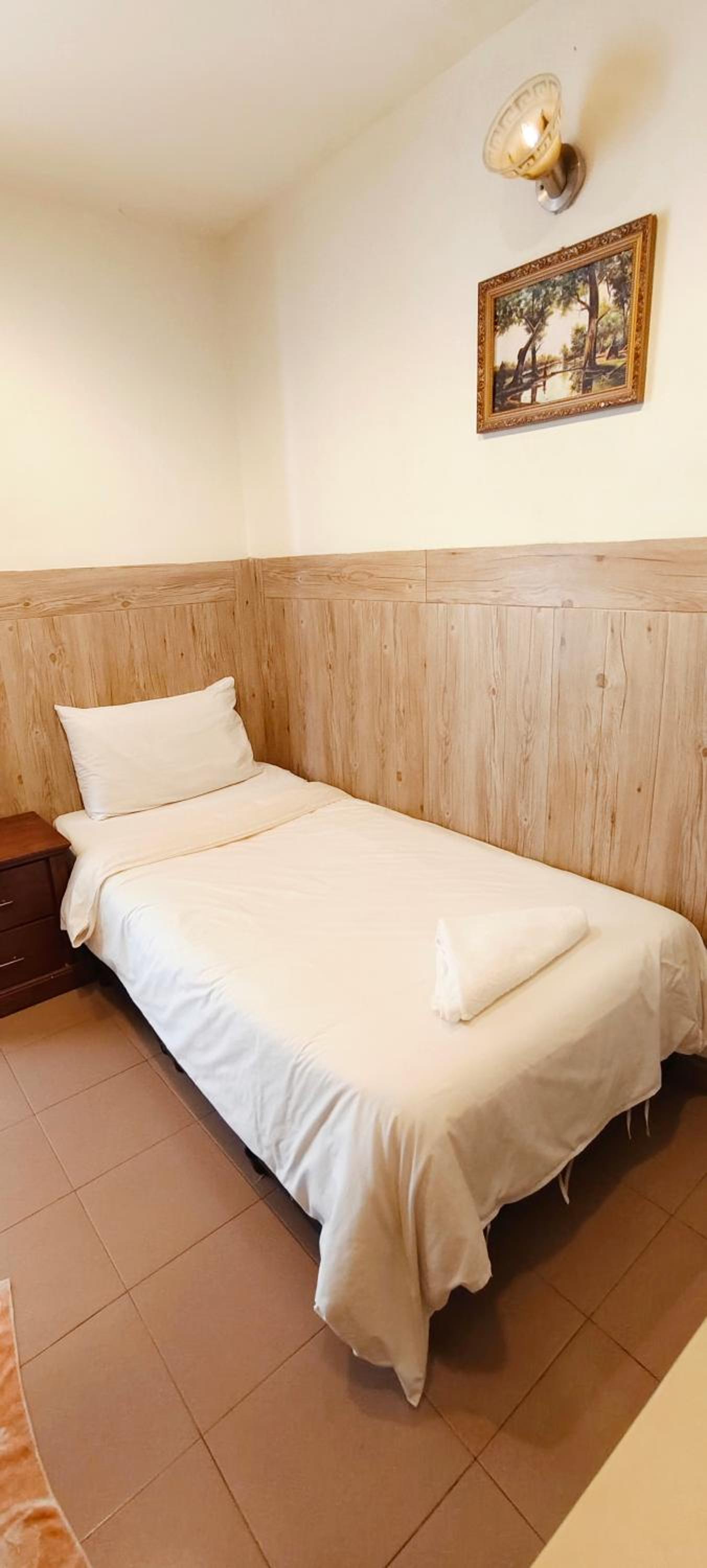 Room, Single, No Window
