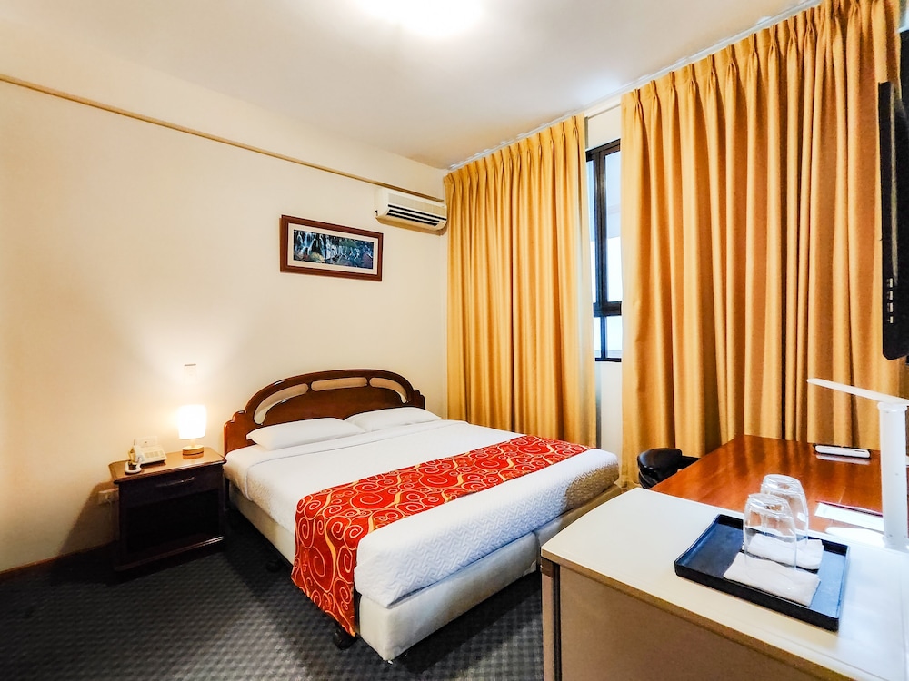 Lido Hotel 7/42