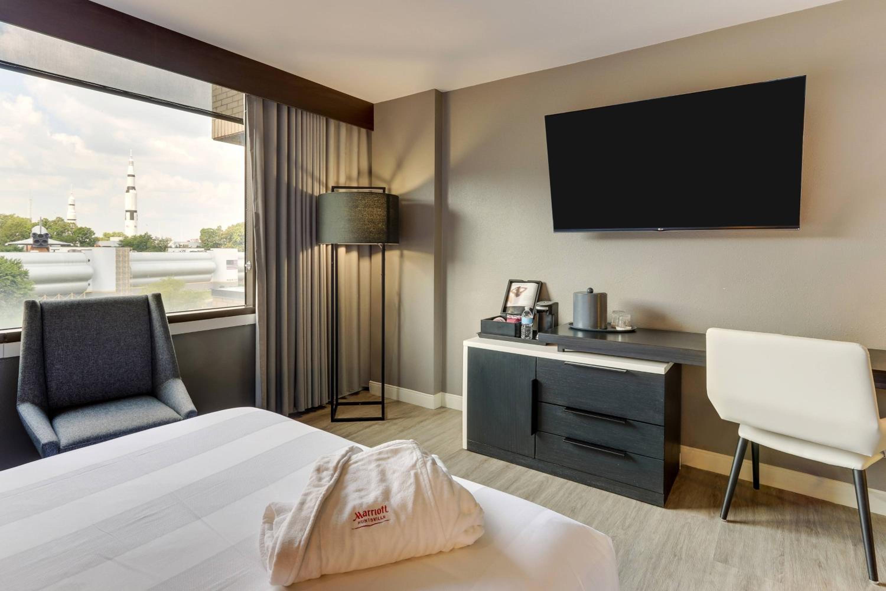 Room, 2 Queen Beds, Dam View