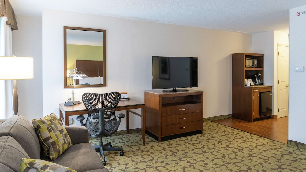 Hilton Garden Inn Plymouth, MI 39/42