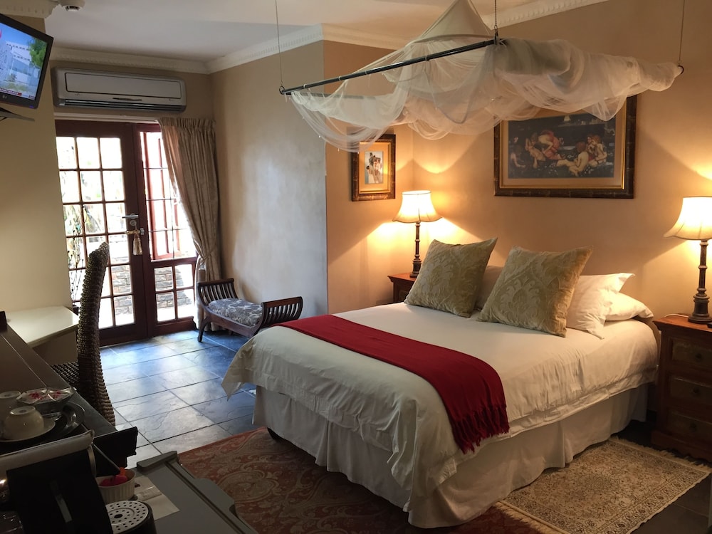 Coral Tree Inn 7/43