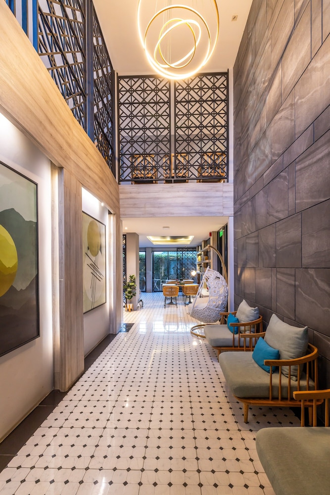 The Lake Chalong Resort 12/65