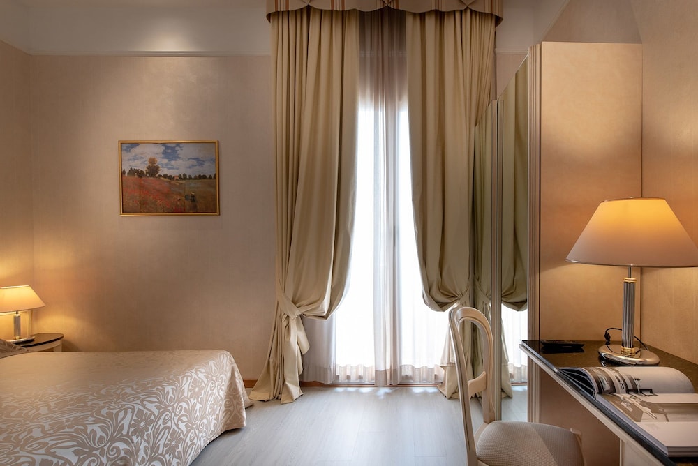Hotel President Rimini 24/84