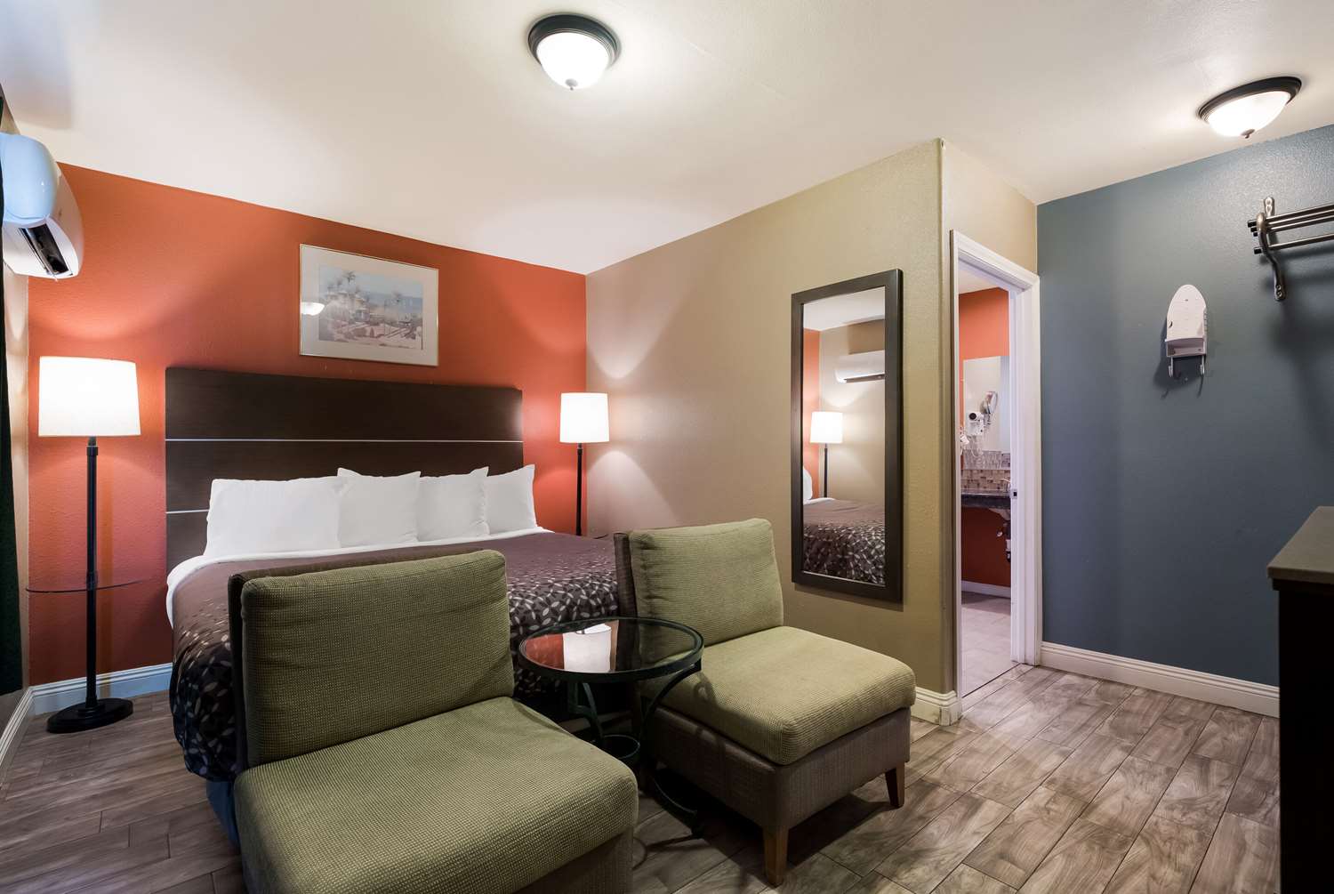 Room, Queen Bed, Accessible