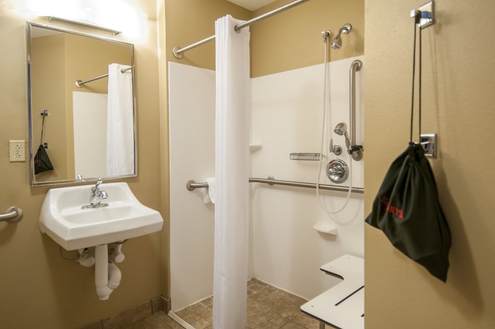 Candlewood Suites Flowood 17/39