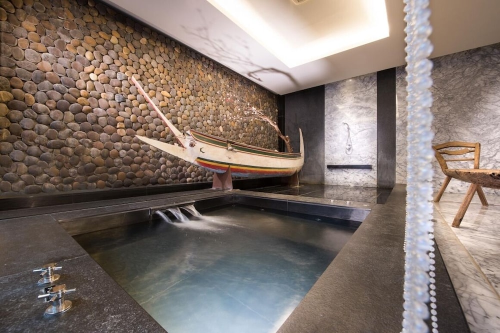 Orient Luxury Villa Motel 25/37