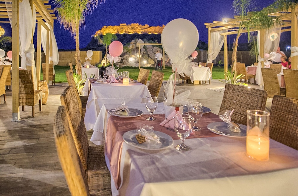 Alia Luxury Suites and Spa 159/169