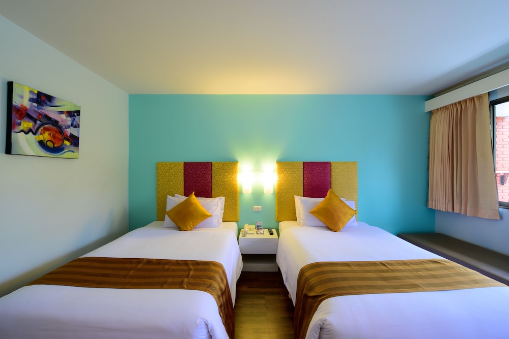 Patong Resort Hotel 11/66