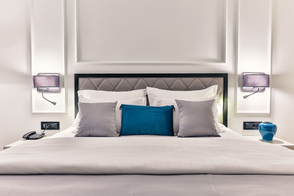 BOUTIQUE HOTEL MOMENTUM by Aycon 169/195