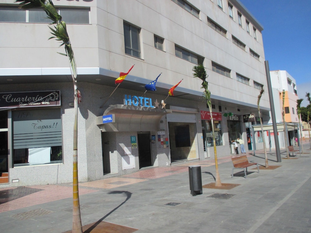 Avenida de Canarias 52/56