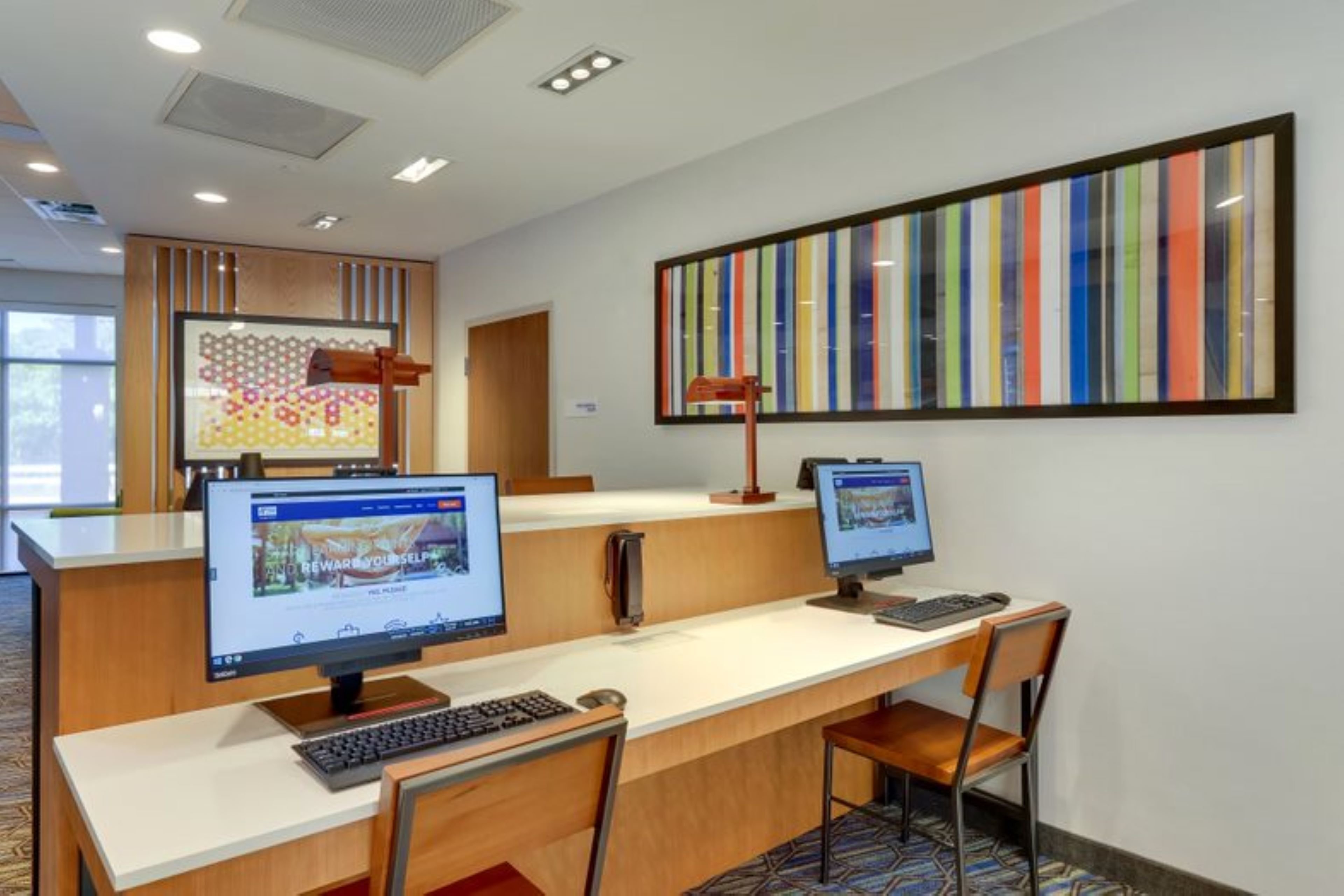 HOLIDAY INN EXPRESS AND SUITES WINSTON SALEM SW CLEMMONS 43/50